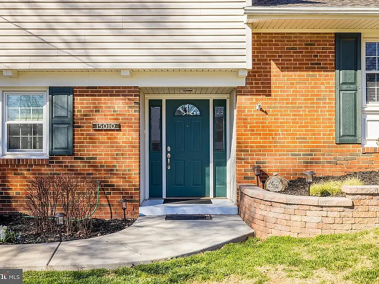 15010 Ulderic Dr — Photo 5