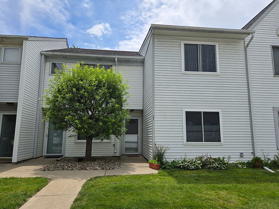 1st image of 27 Rosebud Ln