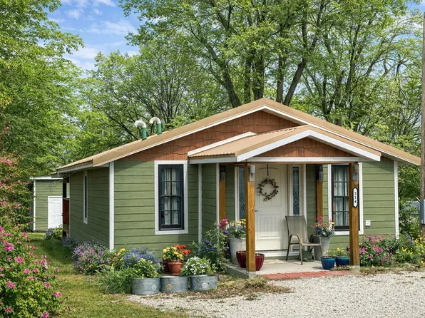 314 W 11th Street, Mountain Grove, MO 65711
