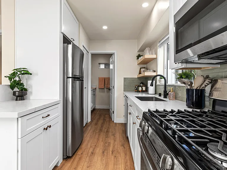 4871 Long Branch Ave — Photo 11