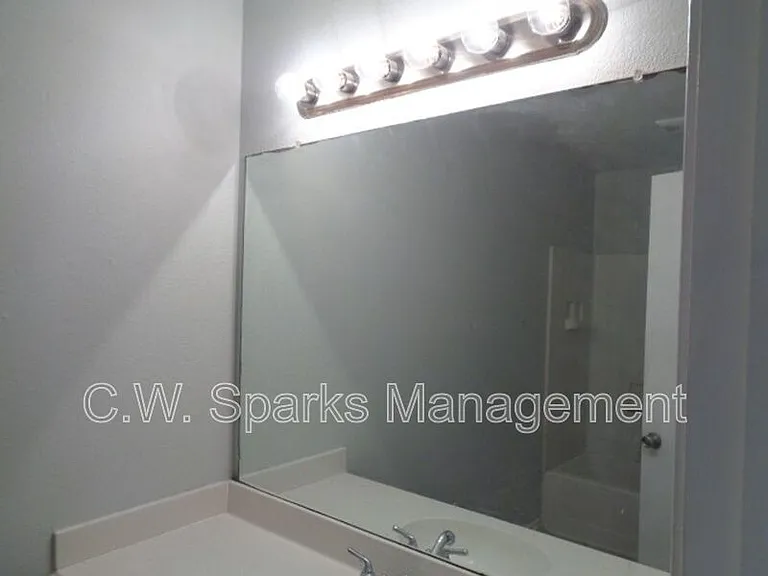 13651 Biggs St — Photo 26