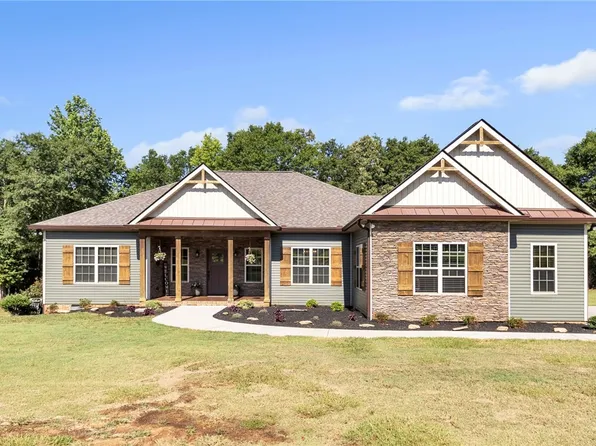 744 Dunklin Bridge Rd, Fountain Inn, SC 29644