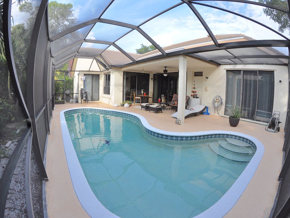 2nd image of 22266 Holcomb Pl