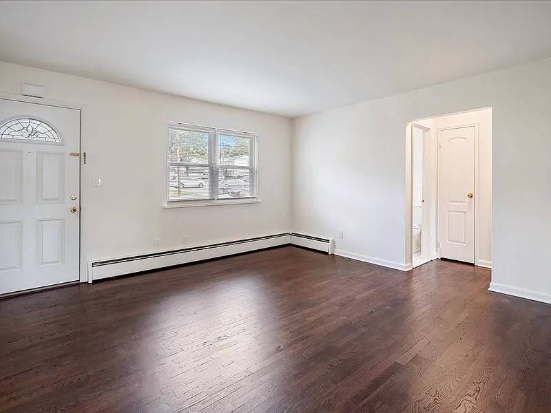 Forest Park Gardens Apartments — Photo 4