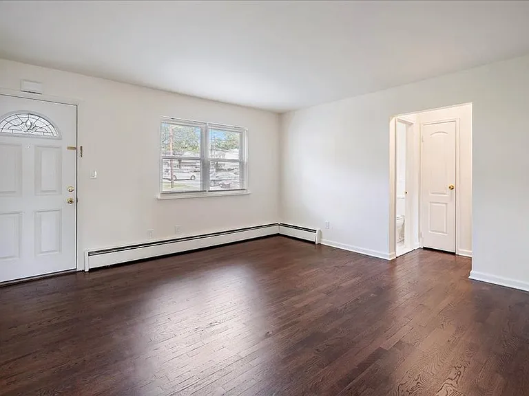 Forest Park Gardens Apartments — Photo 4