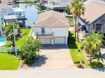 238 Bamaku Bnd, Tiki Island, TX, 77554