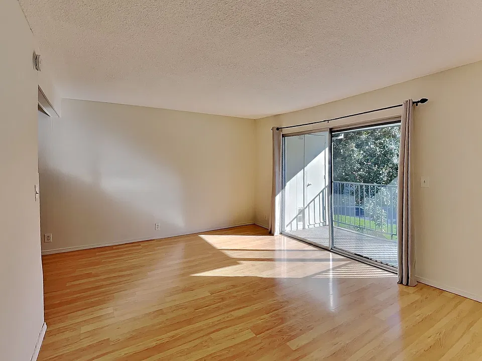 1596 Sunnyvale Ave #16