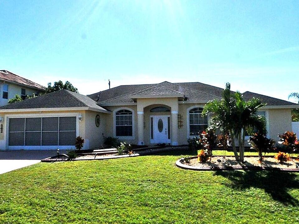 2nd image of 562 SW Nadell Avenue