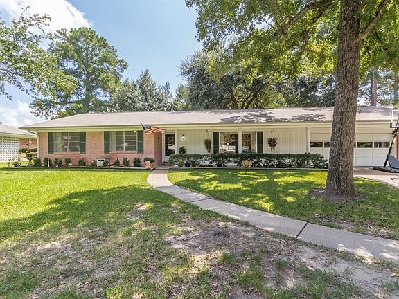 3rd image of 710 Desert Willow Dr