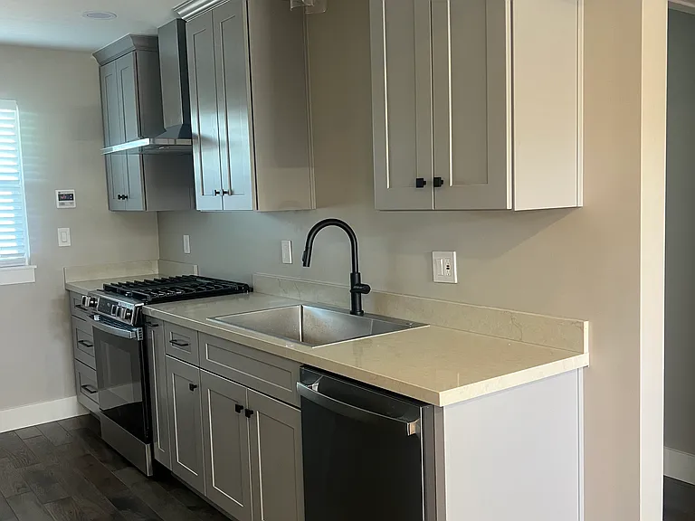 119 Herman Ave #A — Photo 3