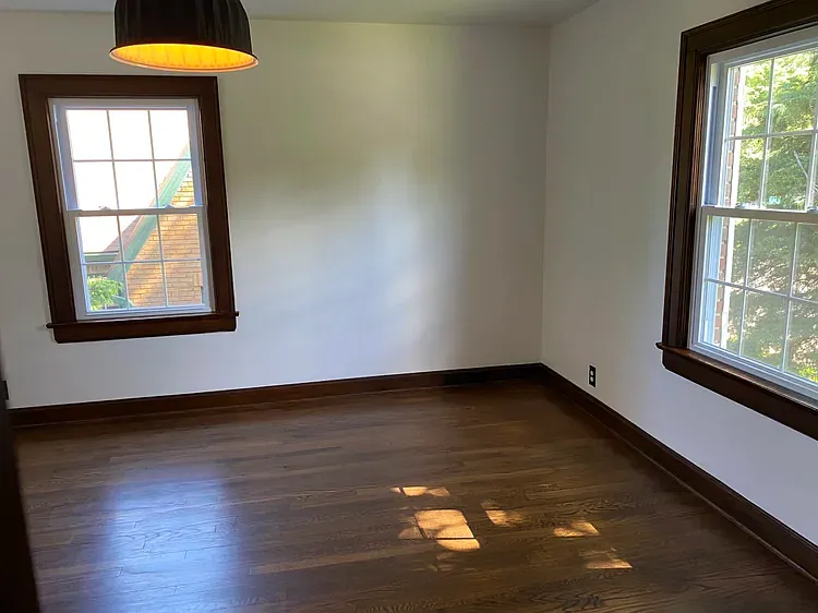 806 S Woodlawn Ave — Photo 12