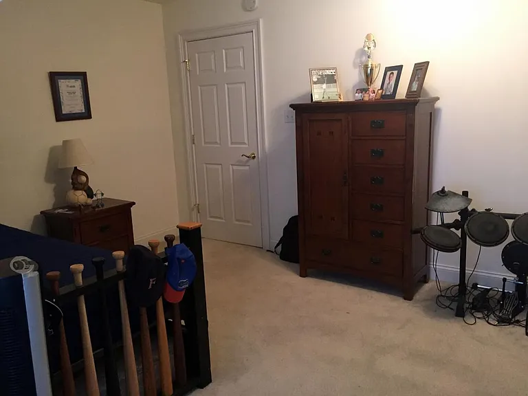 Top Floor Bedroom 3