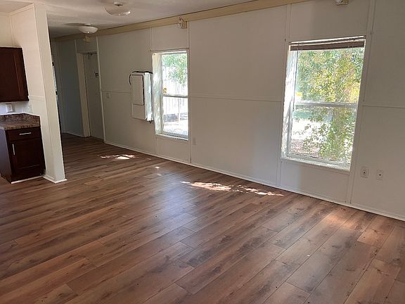 3rd image of 15798 NE Peddie St
