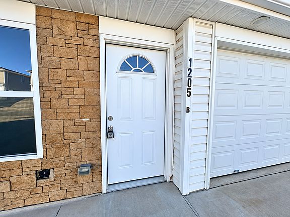 2nd image of 1205 Nedra Dr #B