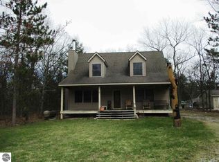 5704 Janis Dr, Oscoda, MI 48750