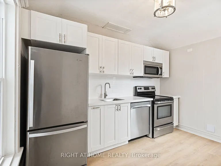 443 Ontario St #2 — Photo 9