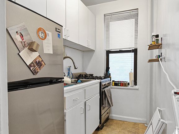 5th image of 315 E 56th St APT 5F