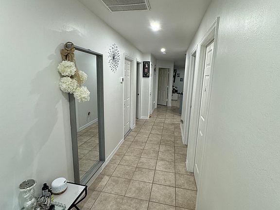 3rd image of 222 Ivan Ave S