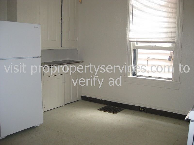 1st image of 300 S Mulberry St