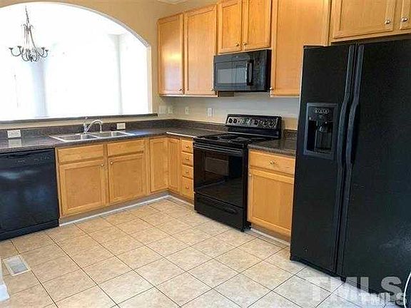5th image of 601 Copperline Dr