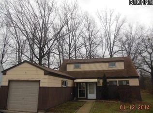 29326 Edgewood Dr, Willowick, OH 44095