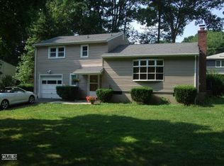 229 Woodside Cir, Fairfield, CT 06825