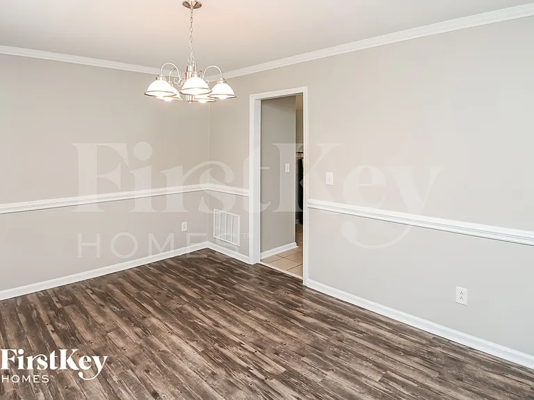 2101 Killarney Pl — Photo 7