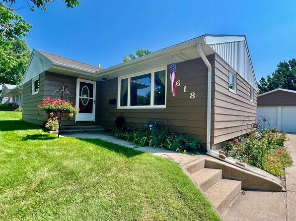 618 N Poplar Ave, Pierre, SD 57501