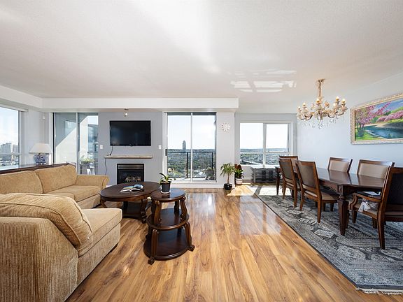 4th image of 1438 Richards St #3601