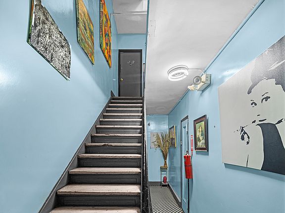 3rd image of 120 Suffolk St APT 5B