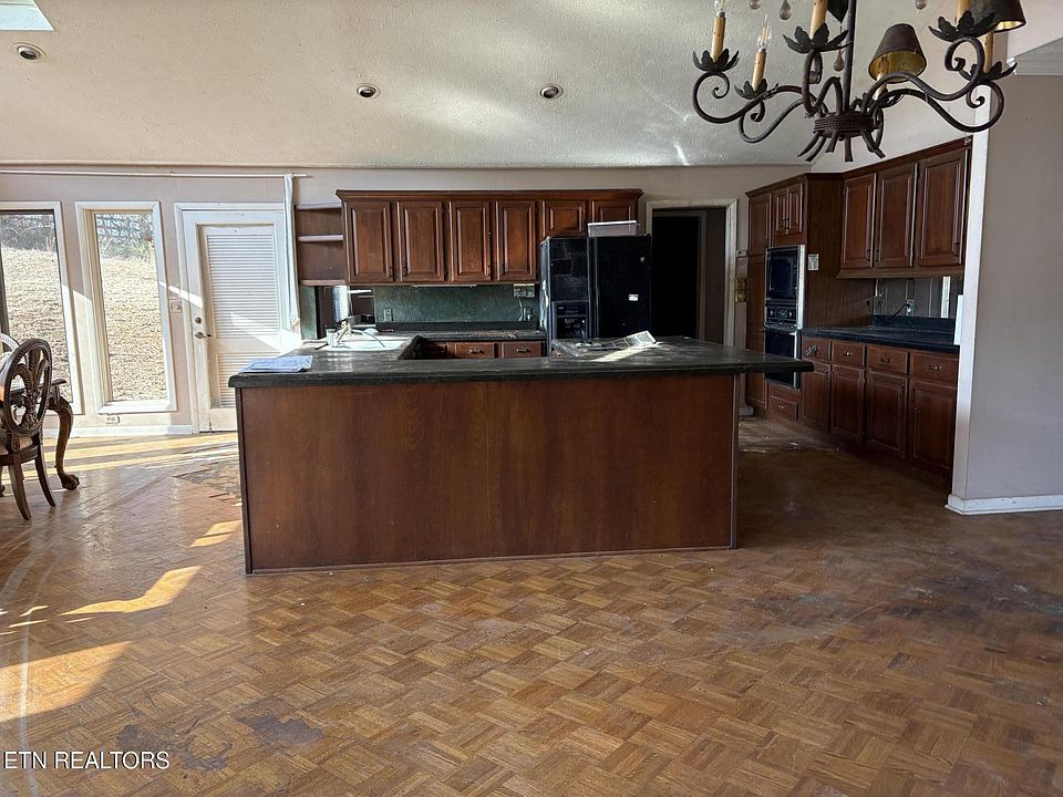 2nd image of 458 E Fox Den Dr