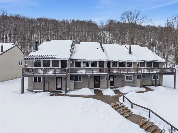 10 Valley Village Rd, Ellicottville, NY 14731