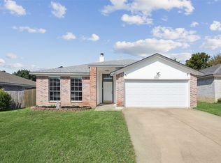8183 Spruce Valley Dr, Fort Worth, TX 76137