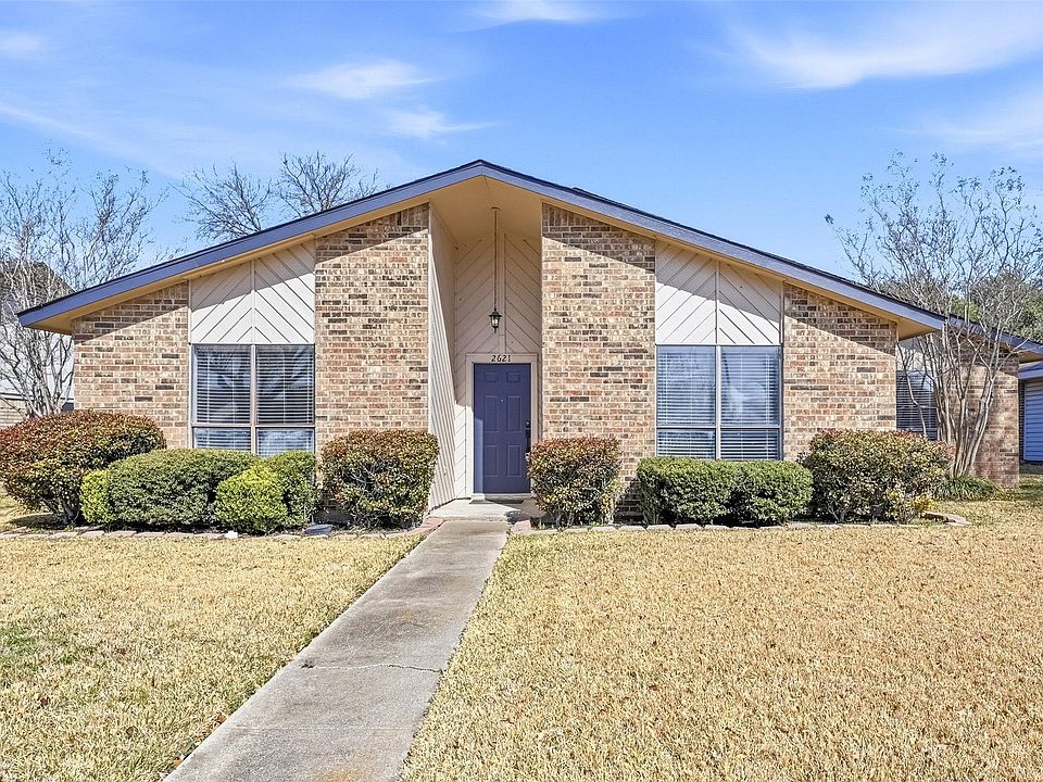 1st image of 2621 Summertree Dr