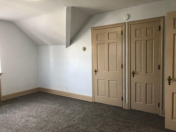 3rd image of 1855 Washington Ave #1F