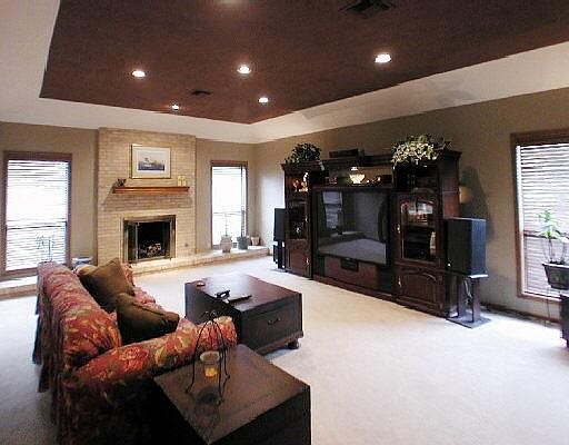 3rd image of 2806 QUAIL OAK