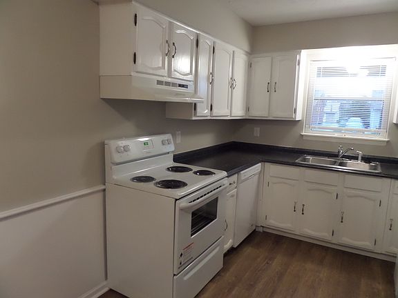 2nd image of 910 Bordallo Dr