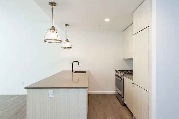 Rented by Nooklyn NYC LLC | media 28