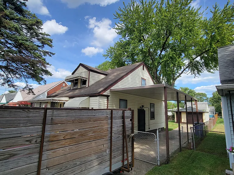 20214 Mackay St — Photo 3