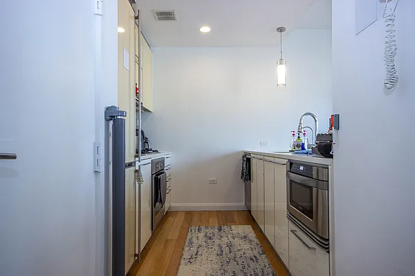 Rented by Douglas Elliman | media 36