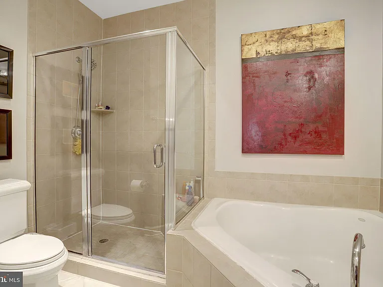 422 Pendleton St — Photo 24