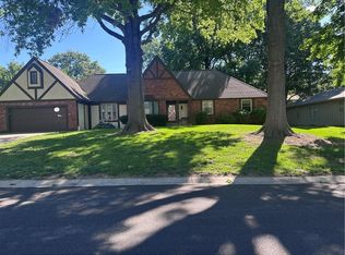 4329 S Dover Ave, Independence, MO 64055