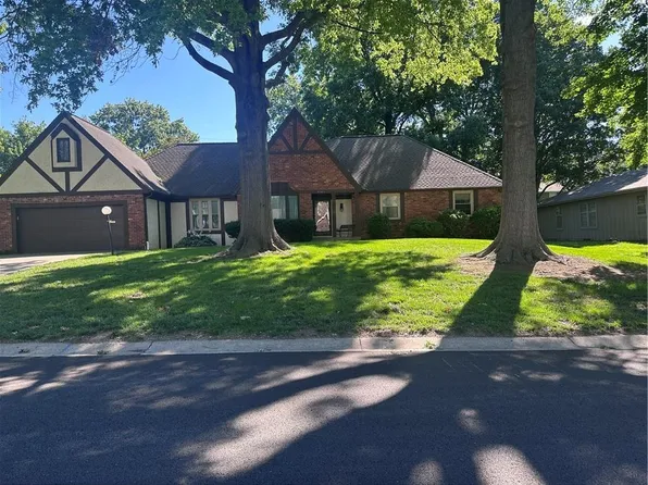 4329 S Dover Ave, Independence, MO 64055