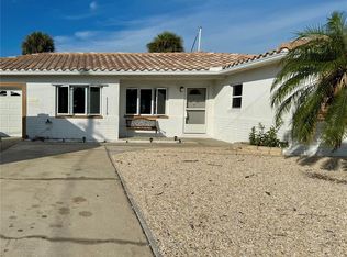 11360 5th St E, Treasure Island, FL 33706