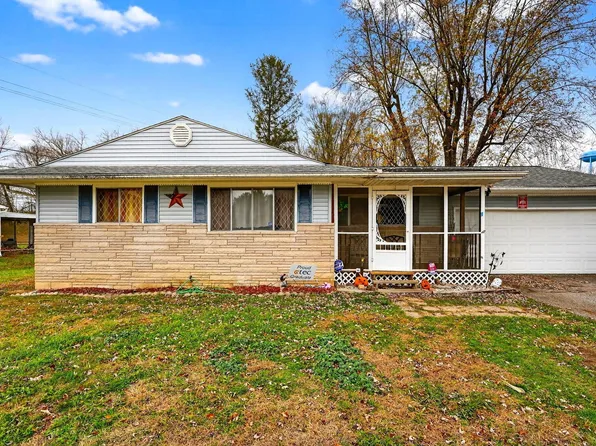 209 Tupelo Ln, Newark, OH 43055