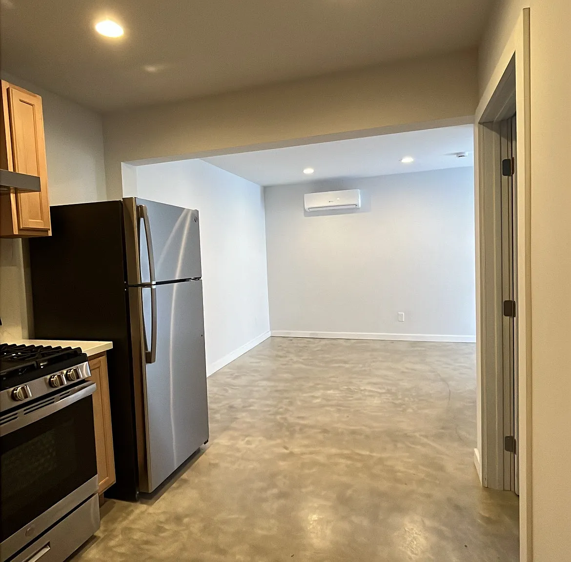 1 bed, 550 sqft, $2,425 — Photo 2