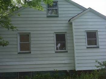2nd image of 615 W La Clede Ave