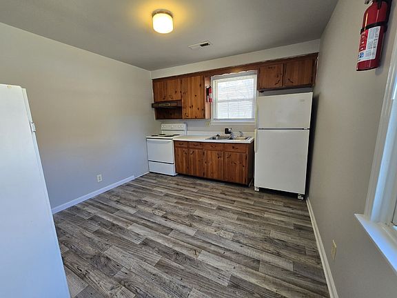 2nd image of 414 Redbud Ln #0