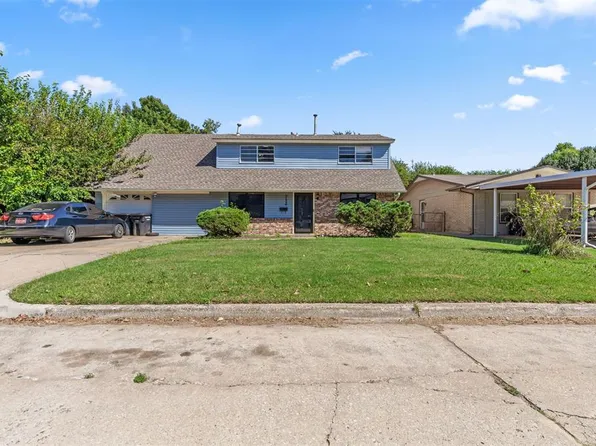 712 Penn Ln, Moore, OK 73160