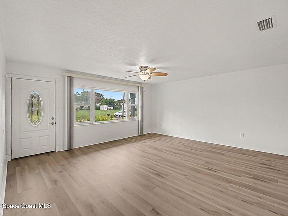 4th image of 1430 Windward Dr